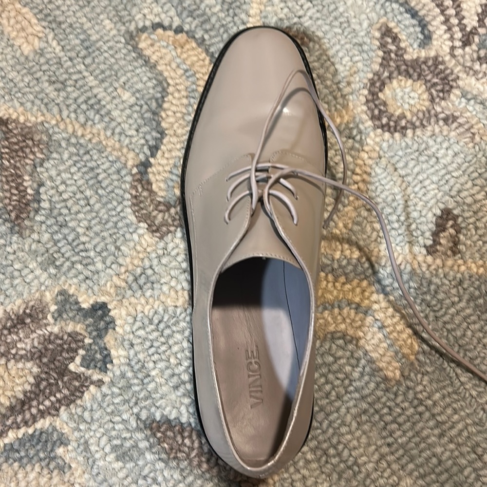 8.5 Vince loafers
